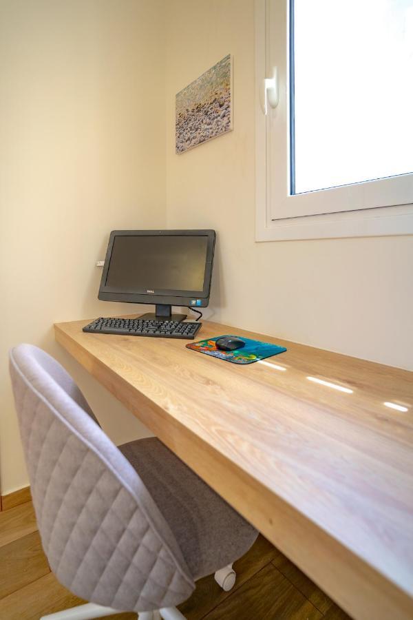Maxblue 2 Apartment Piraeus Ngoại thất bức ảnh