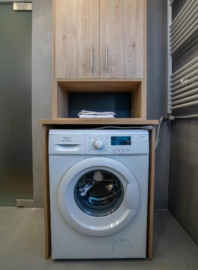 Maxblue 2 Apartment Piraeus Ngoại thất bức ảnh