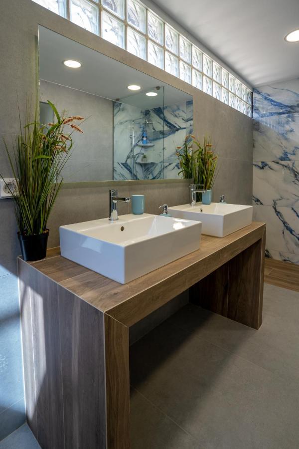 Maxblue 2 Apartment Piraeus Ngoại thất bức ảnh